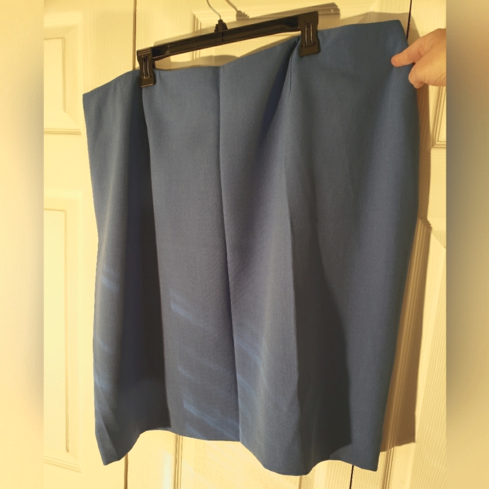 Kasper blue skirt 24W